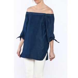 ✨ 5/$25 ✨ Velvet Heart Denim Chambray Top - M